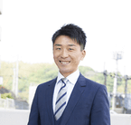 イースマイル株式会社代表